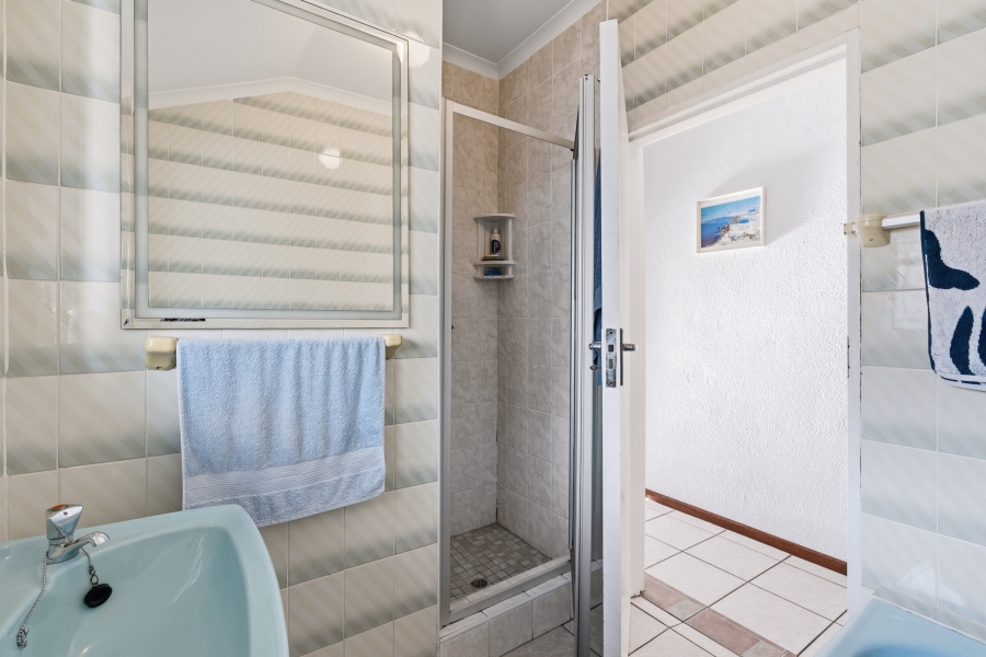 4 Bedroom Property for Sale in Edgemead Western Cape